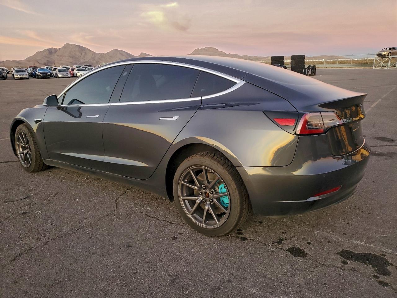 2018 TESLA MODEL 3 photo 2