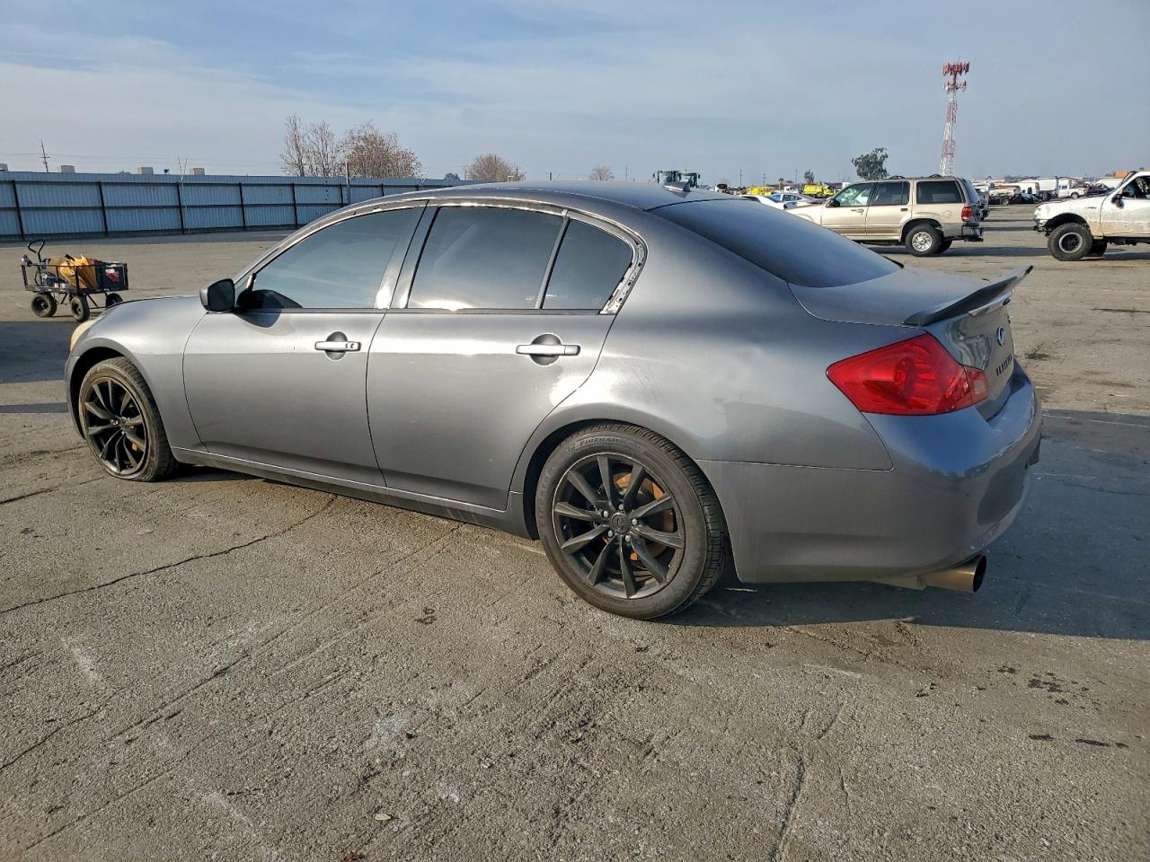 2013 INFINITI G37 BASE photo 4
