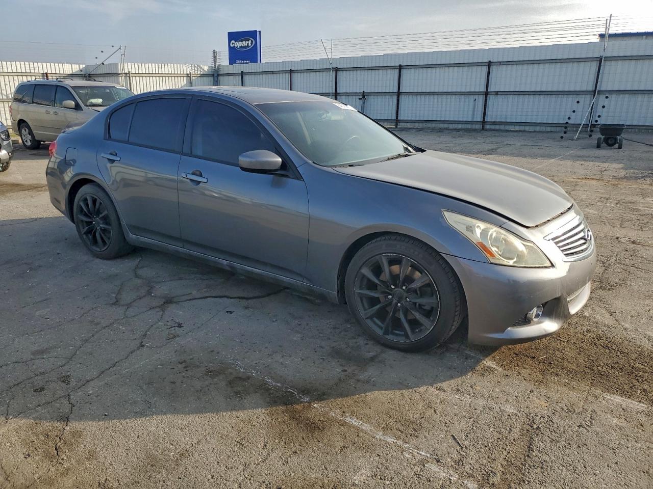 2013 INFINITI G37 BASE photo 10
