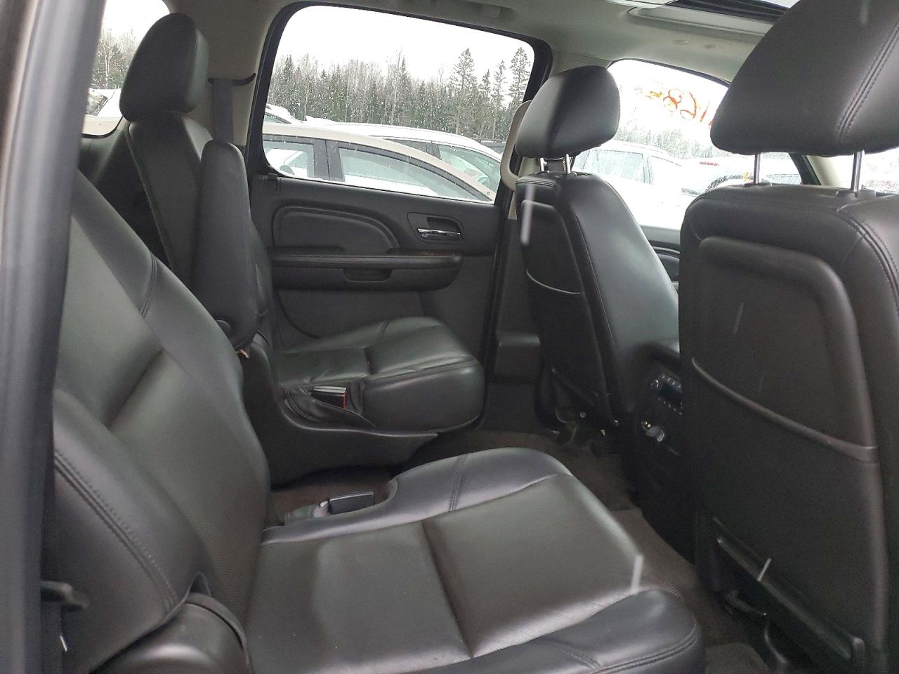 2012 GMC YUKON XL DENALI photo 19