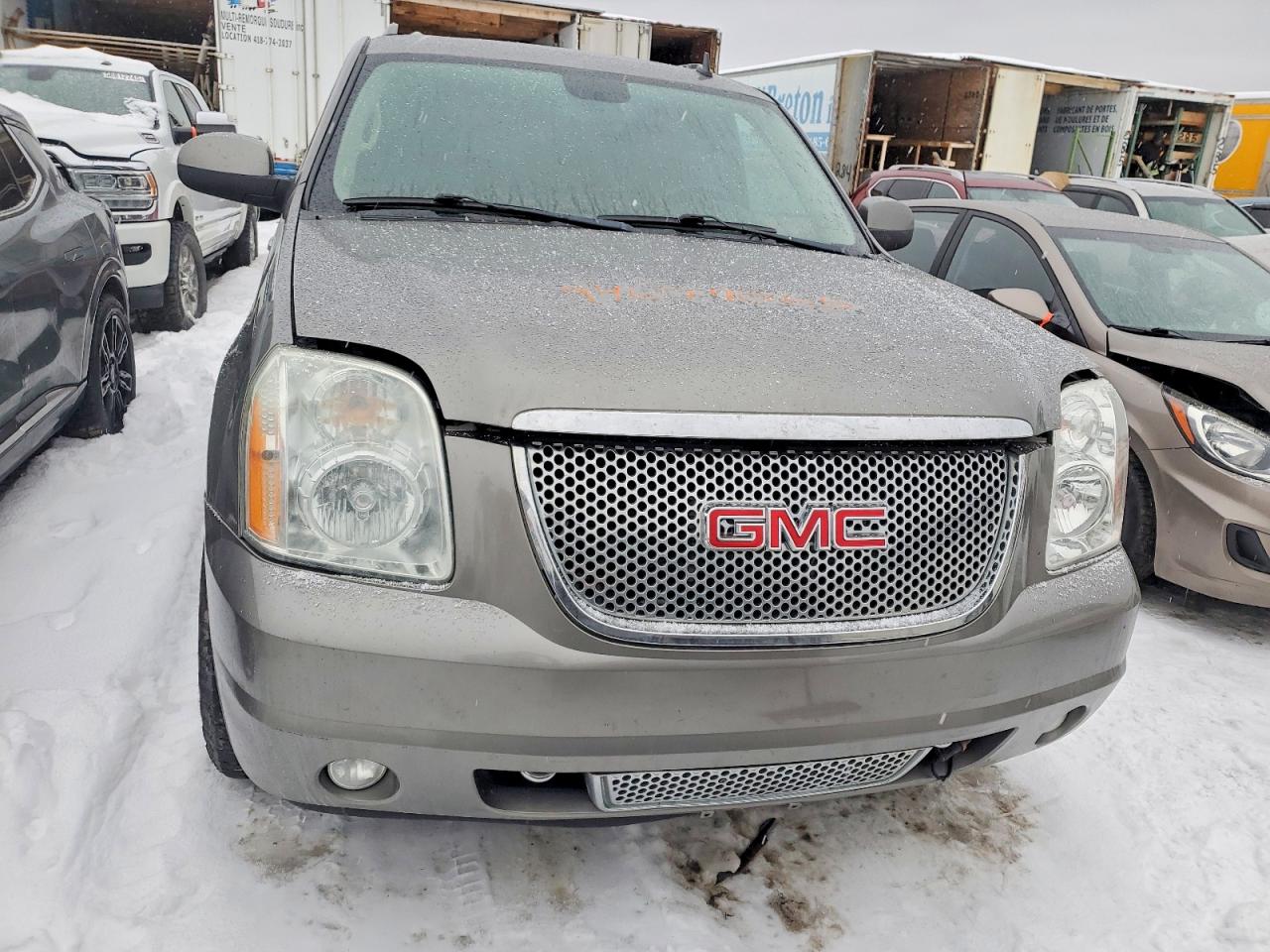 2012 GMC YUKON XL DENALI photo 9
