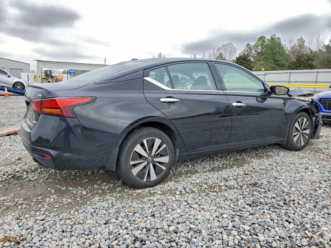 2019 NISSAN ALTIMA SV photo 3