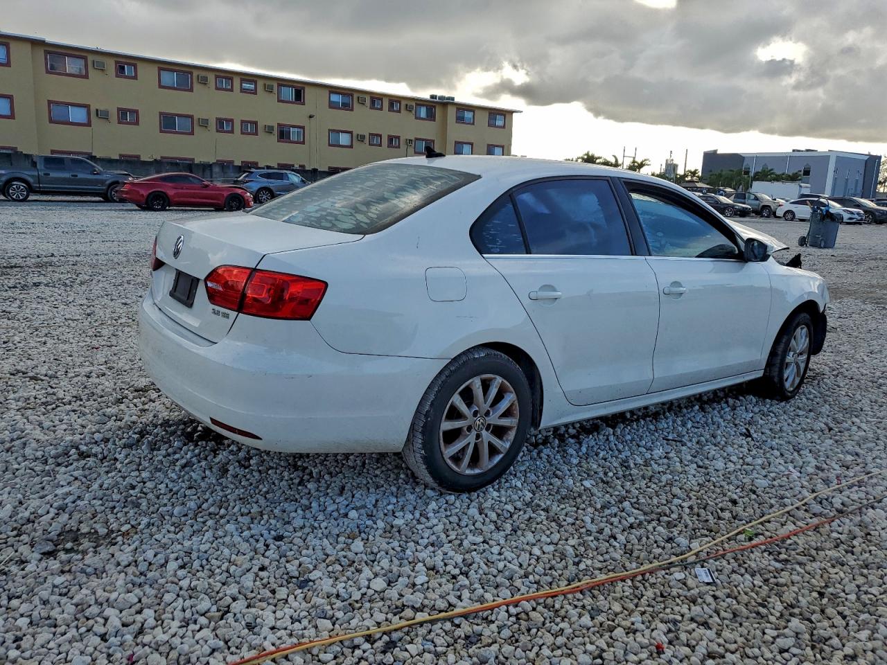 2013 VOLKSWAGEN JETTA SE photo 5