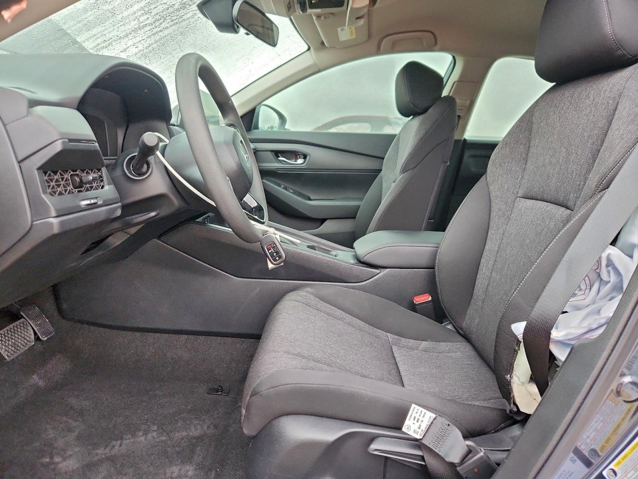 2025 HONDA ACCORD LX photo 19