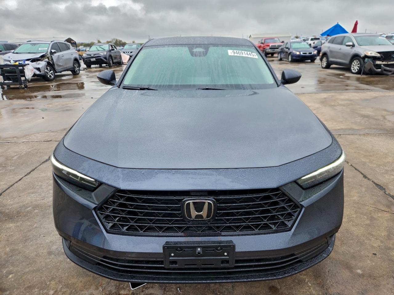 2025 HONDA ACCORD LX photo 13