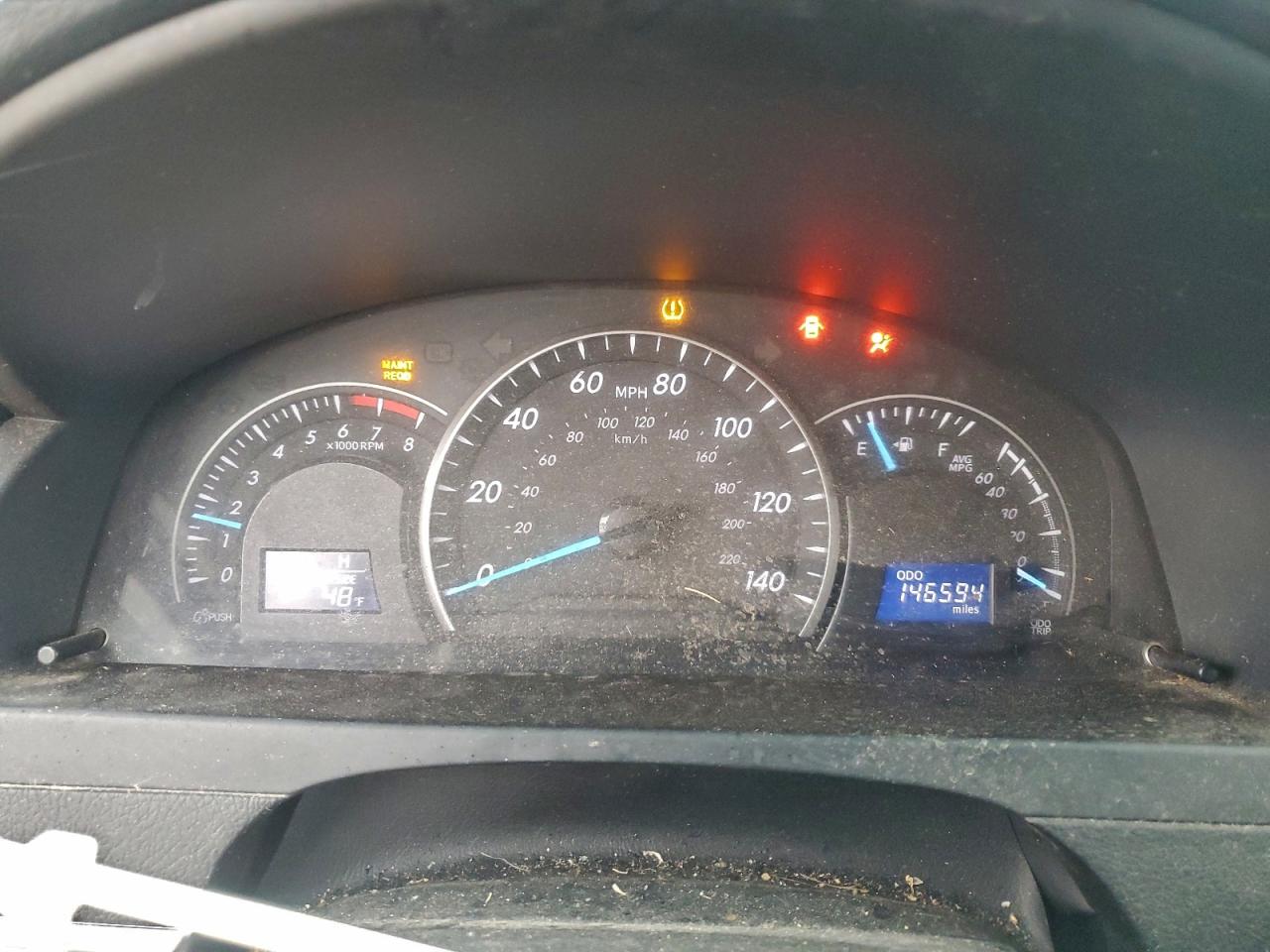 2014 TOYOTA CAMRY LE photo 17