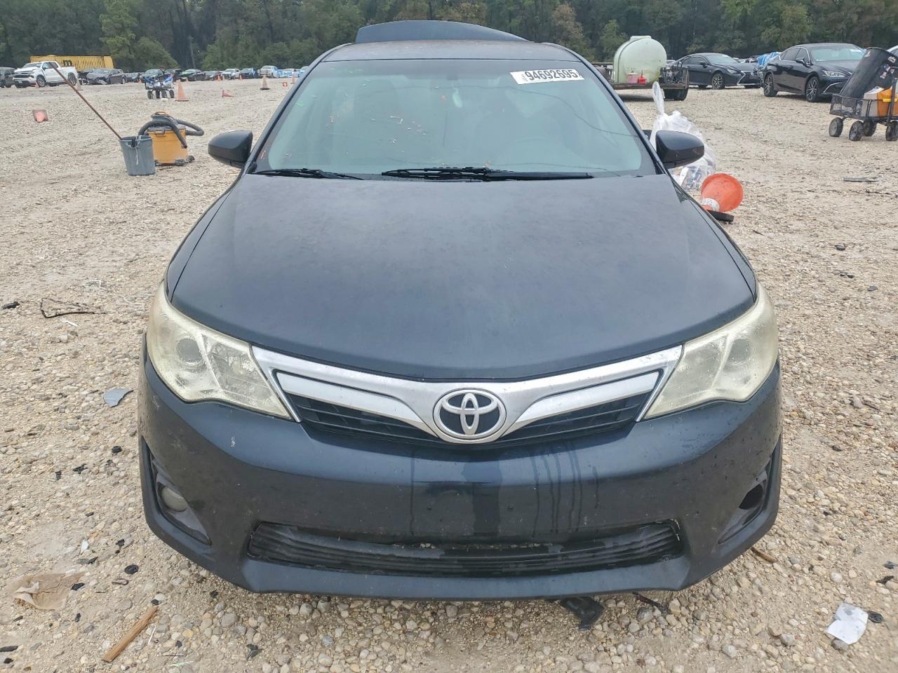 2014 TOYOTA CAMRY LE photo 9