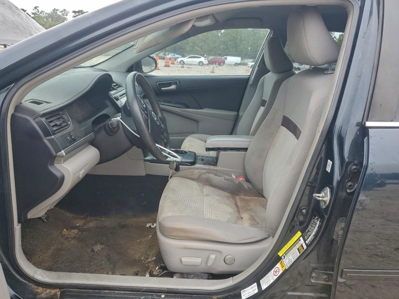 2014 TOYOTA CAMRY LE photo 13
