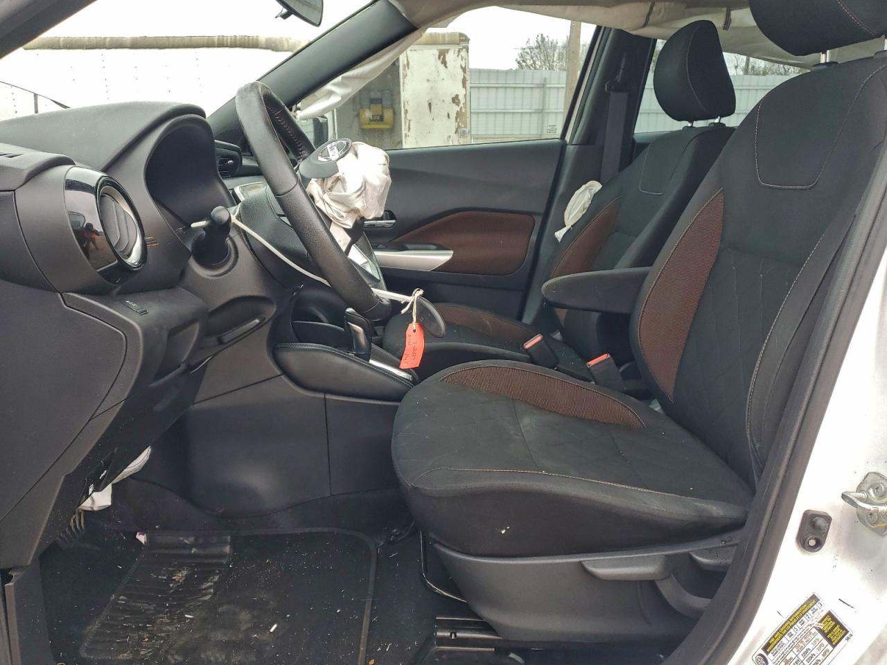 2019 NISSAN KICKS S photo 7