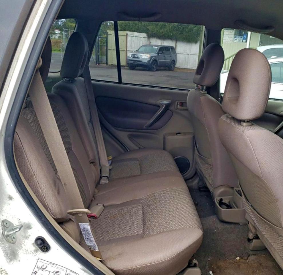 2005 TOYOTA RAV4 photo 10