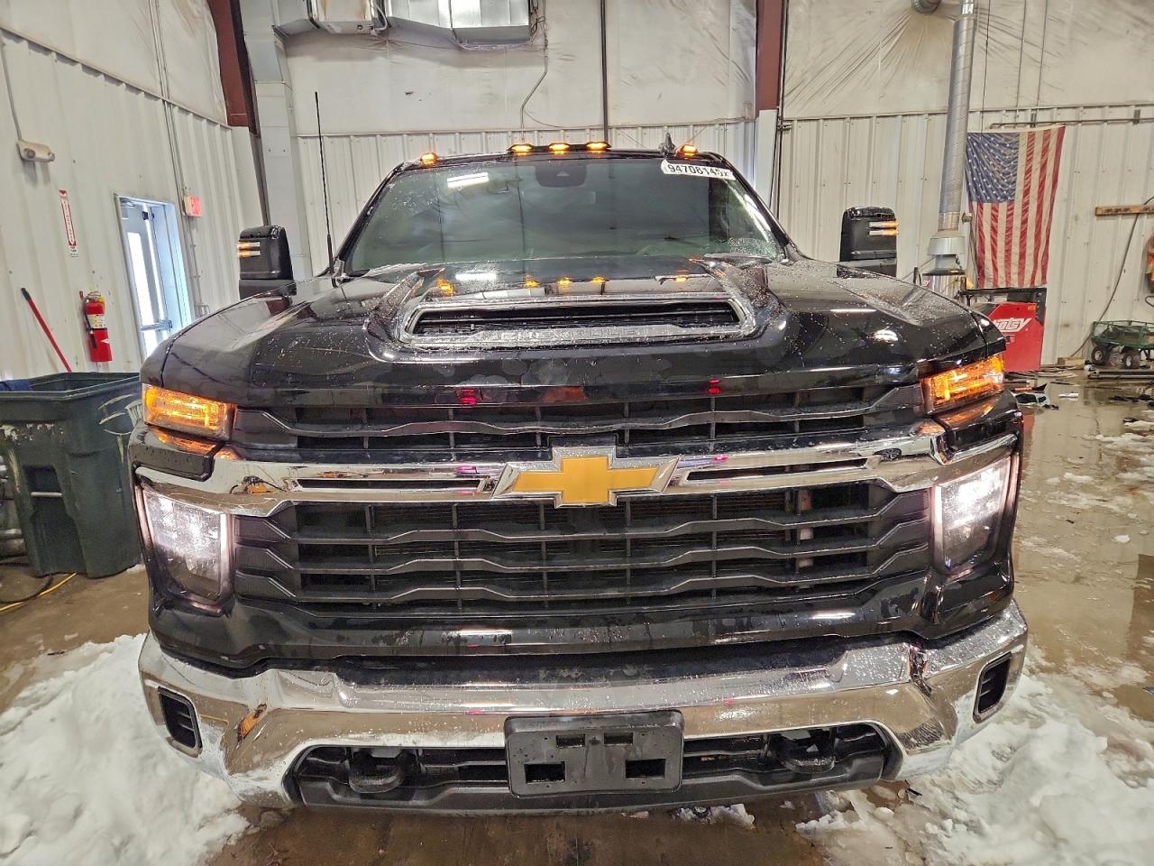 2024 CHEVROLET SILVERADO K2500 HEAVY DUTY LT photo 5
