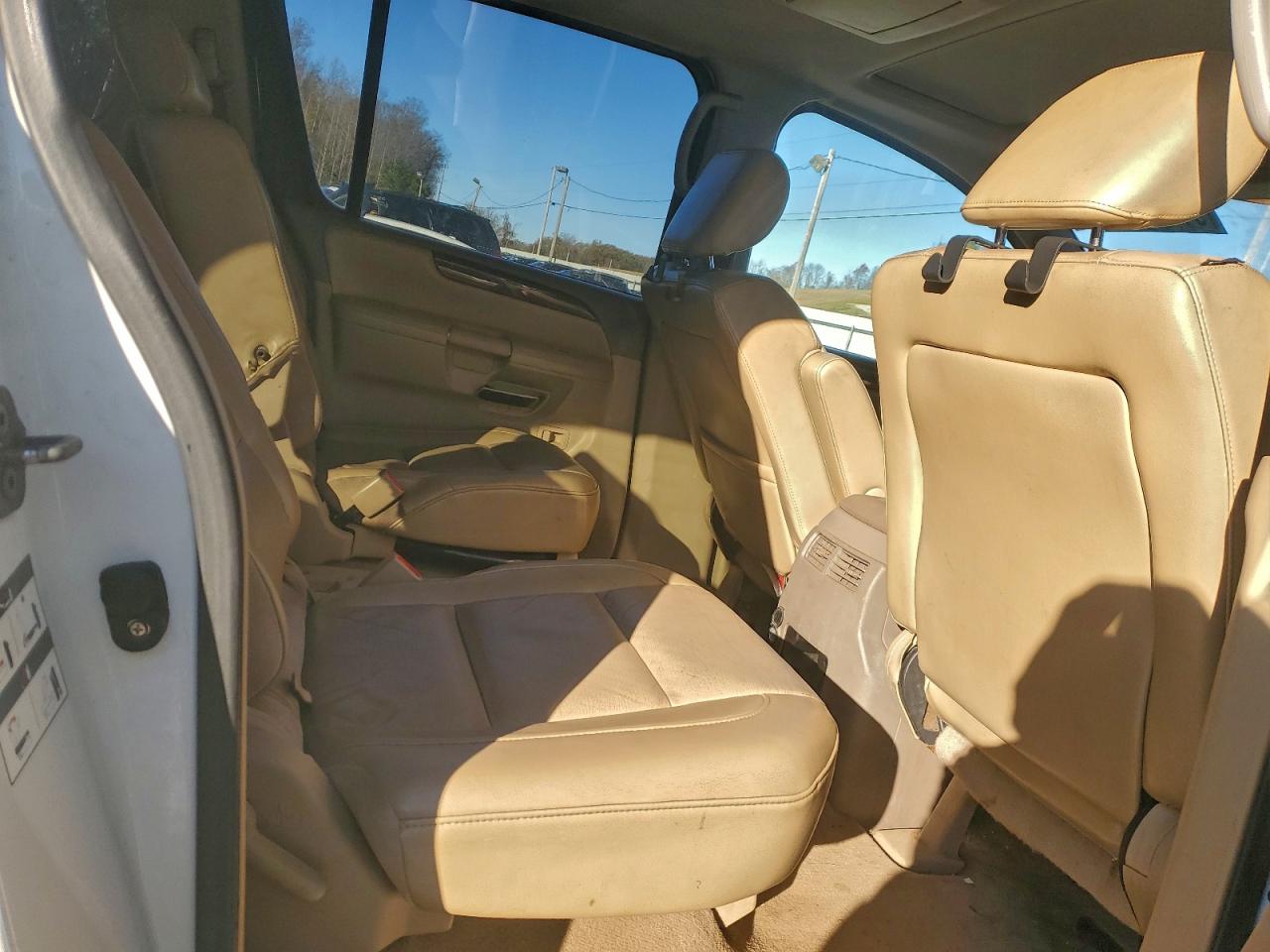 2011 NISSAN ARMADA PLATINUM photo 11