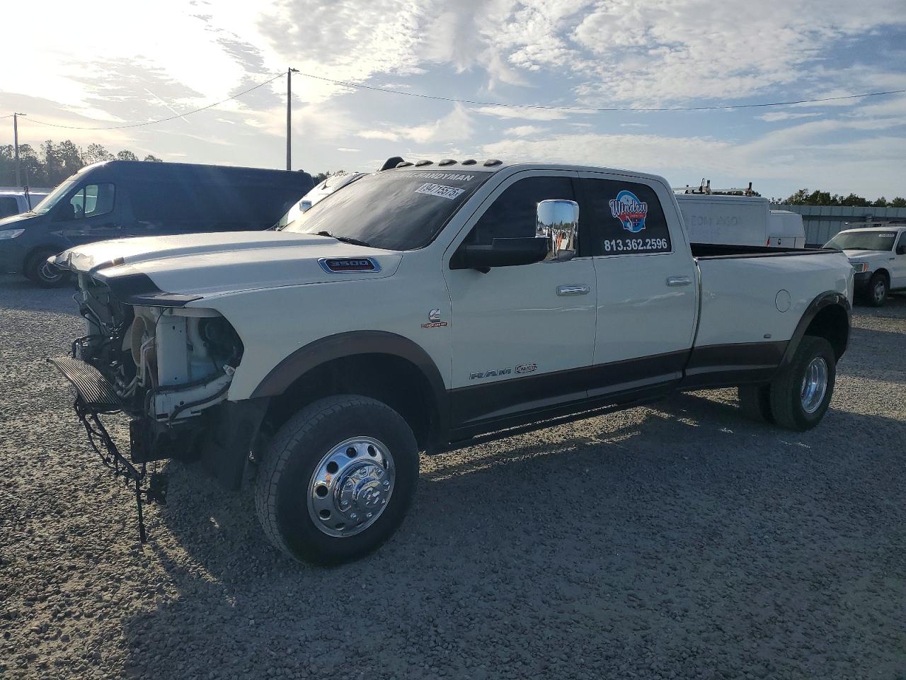2019 RAM 3500 LONGHORN photo 3