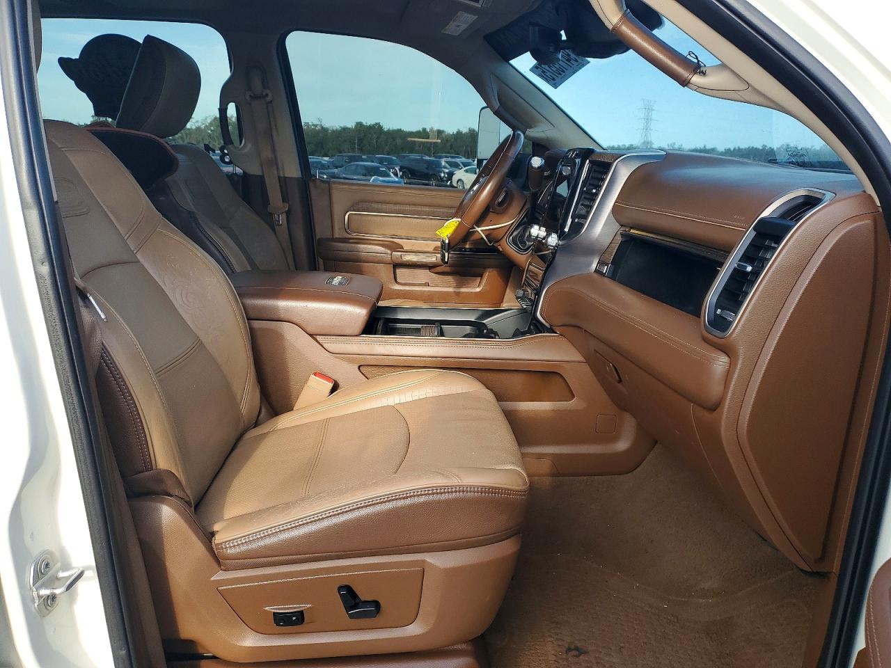 2019 RAM 3500 LONGHORN photo 9