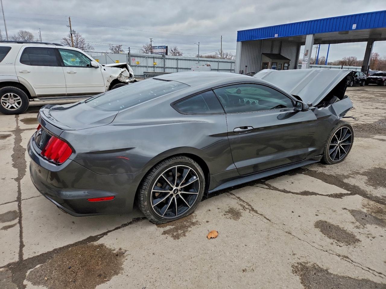 2015 FORD MUSTANG photo 3