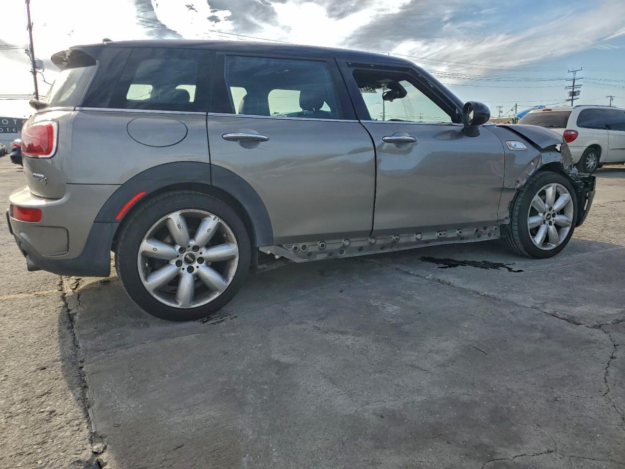 2019 MINI COOPER S CLUBMAN photo 5