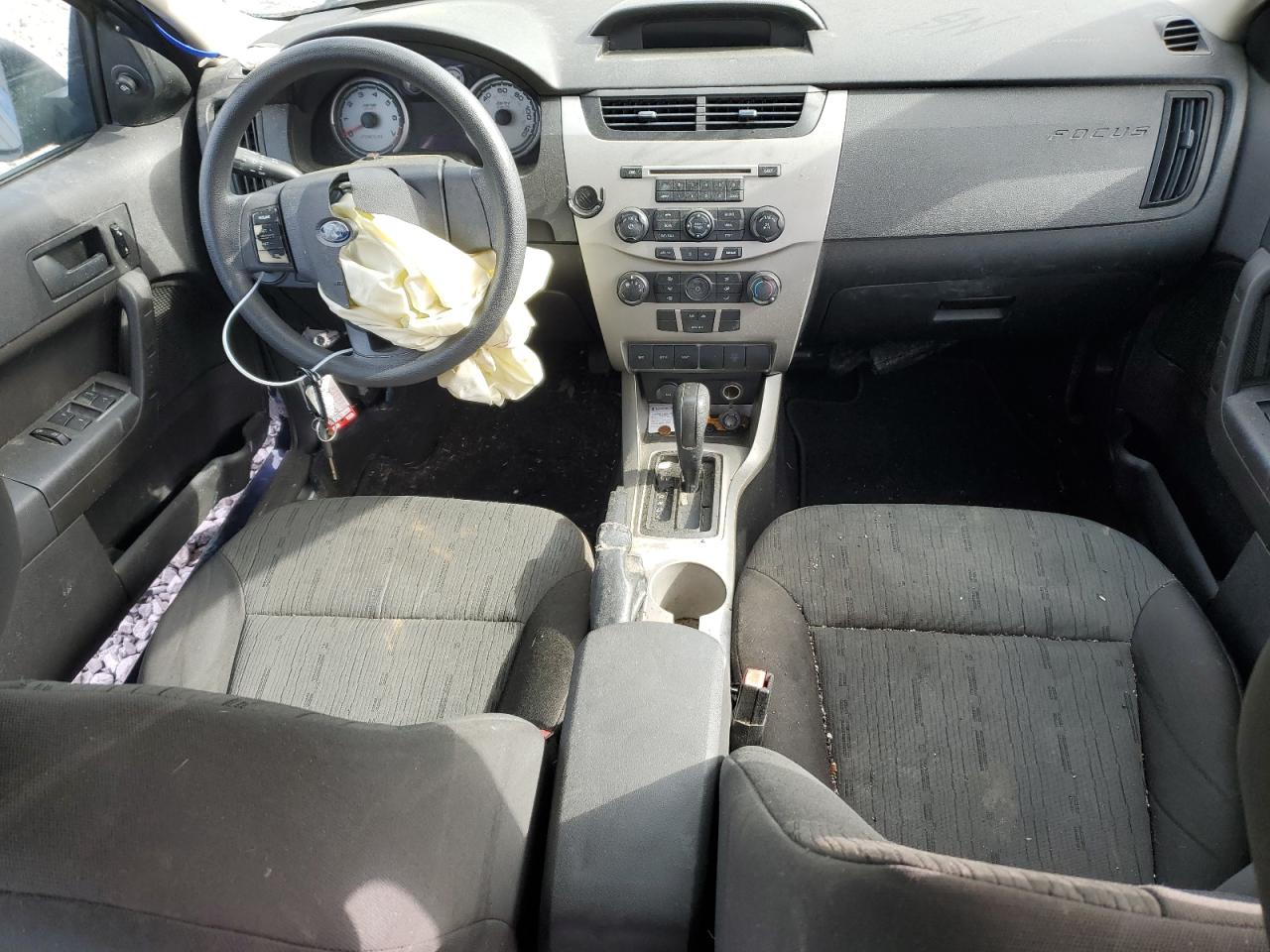 2008 FORD FOCUS SE photo 8