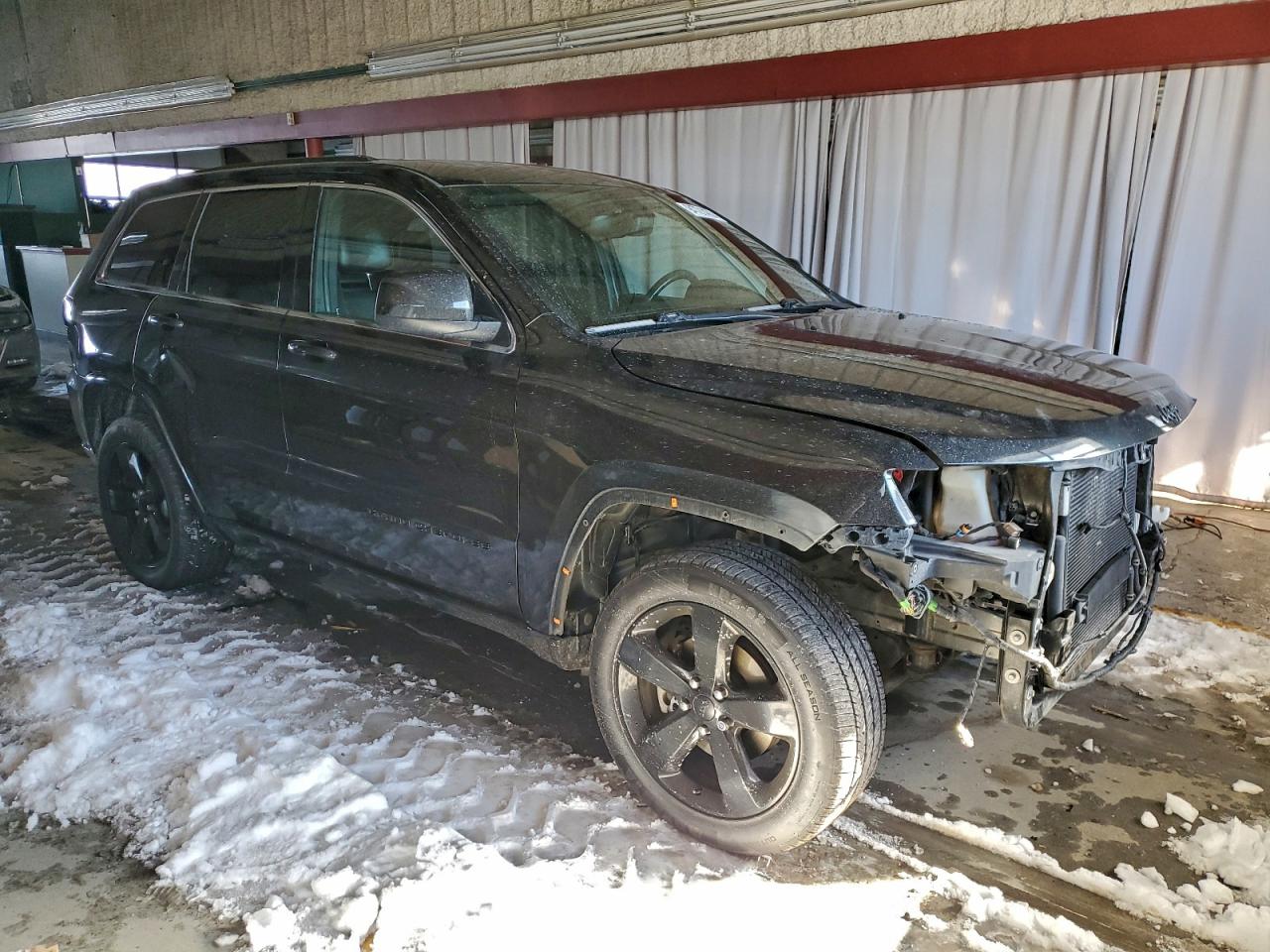 2015 JEEP GRAND CHEROKEE LAREDO photo 4