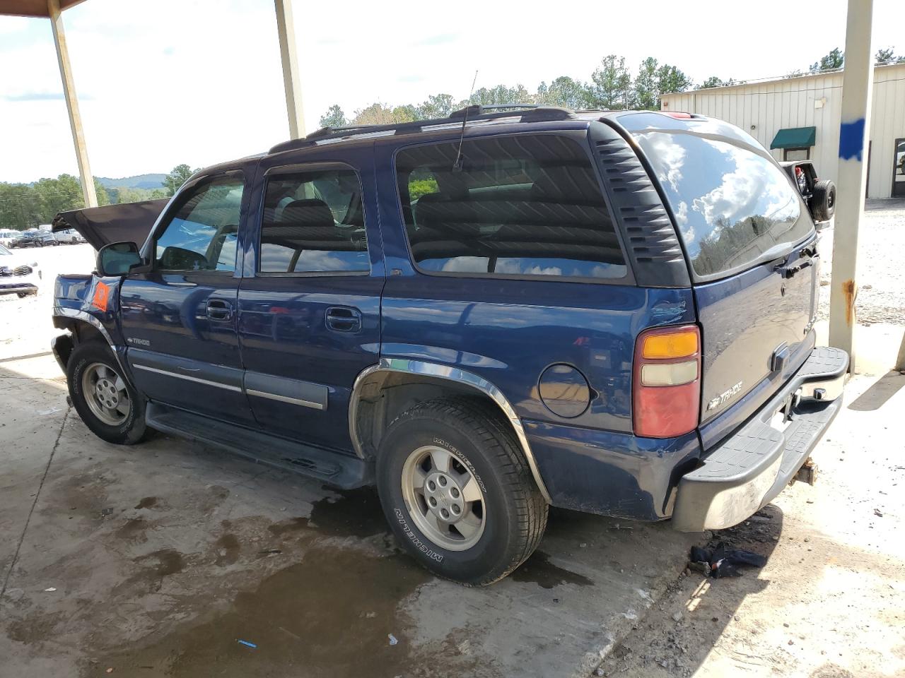 2001 CHEVROLET TAHOE C1500 photo 2