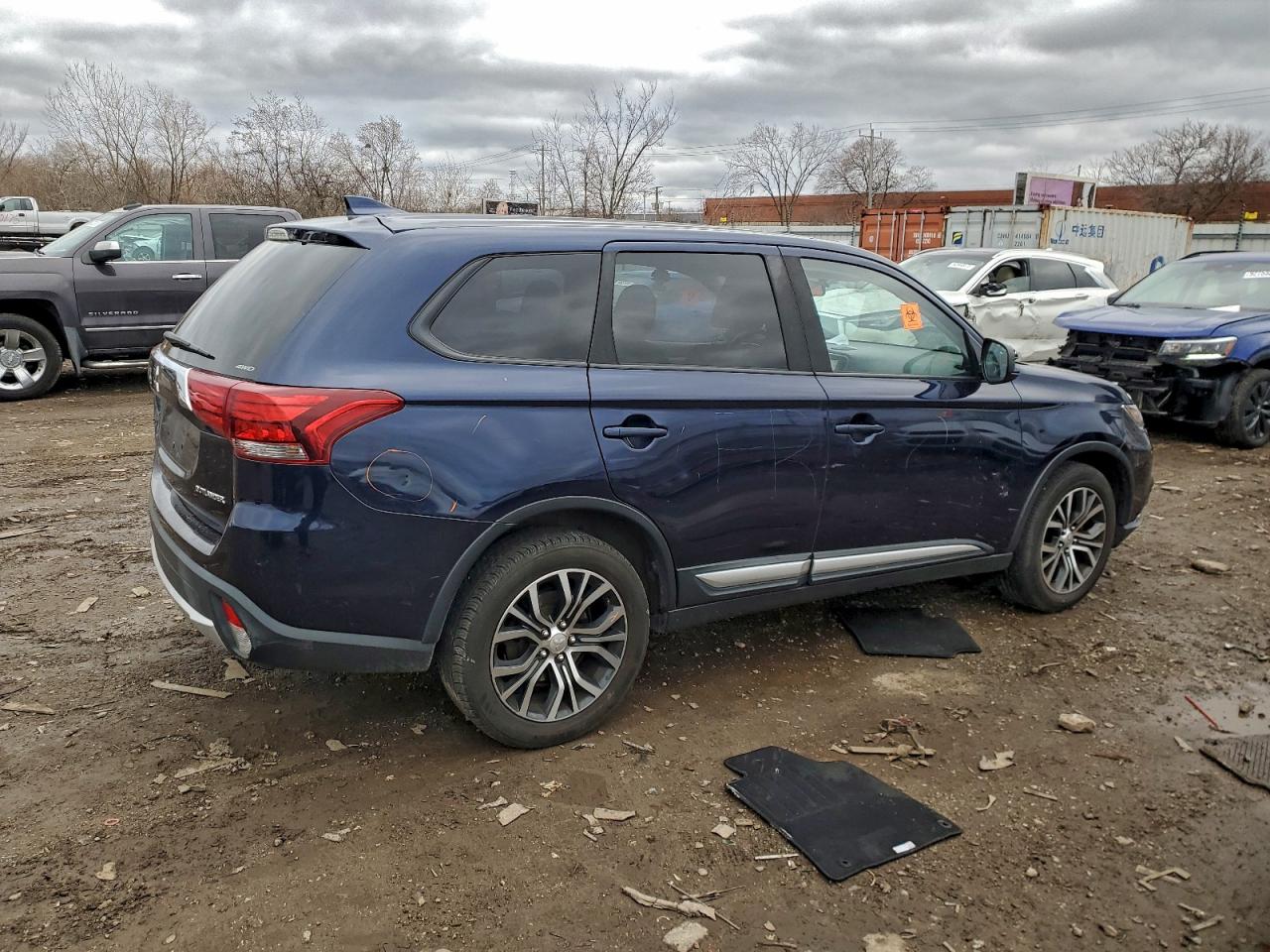 2018 MITSUBISHI OUTLANDER SE photo 5