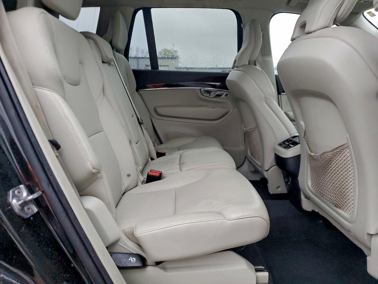 2019 VOLVO XC90 T5 MOMENTUM photo 31