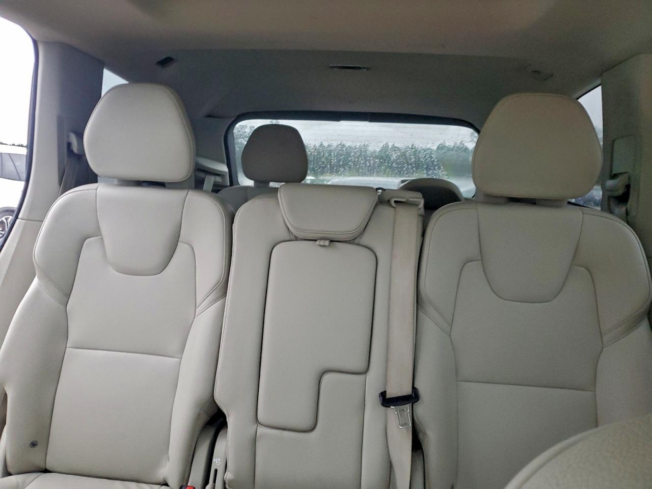 2019 VOLVO XC90 T5 MOMENTUM photo 28