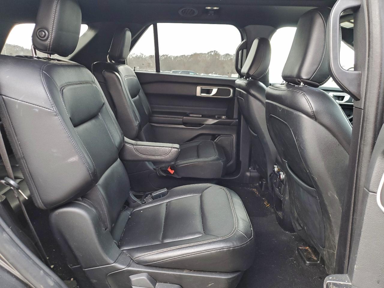 2020 FORD EXPLORER XLT photo 11