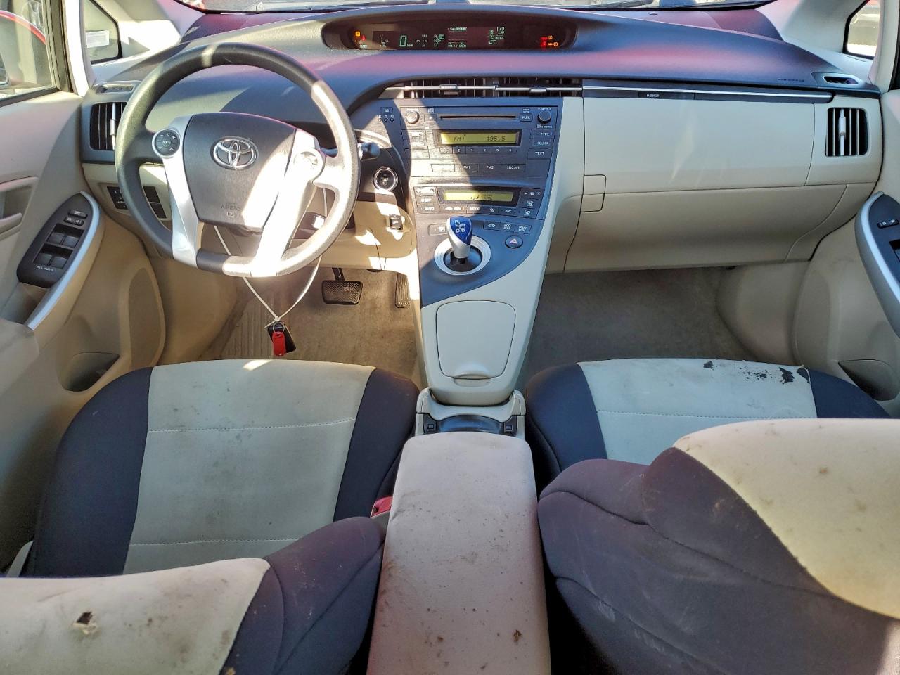 2011 TOYOTA PRIUS TWO photo 29