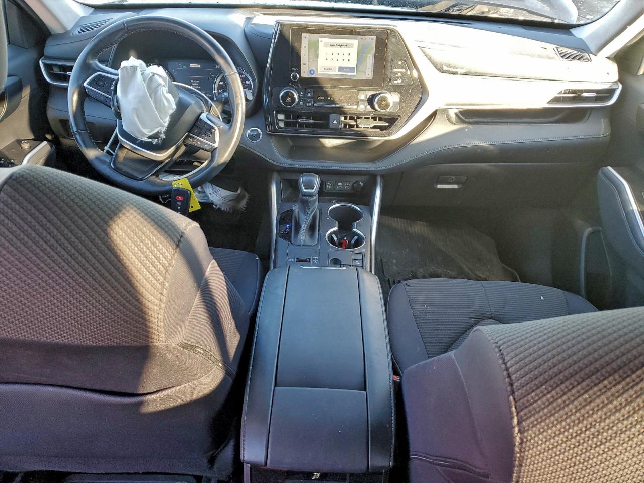 2023 TOYOTA HIGHLANDER HYBRID LE photo 8