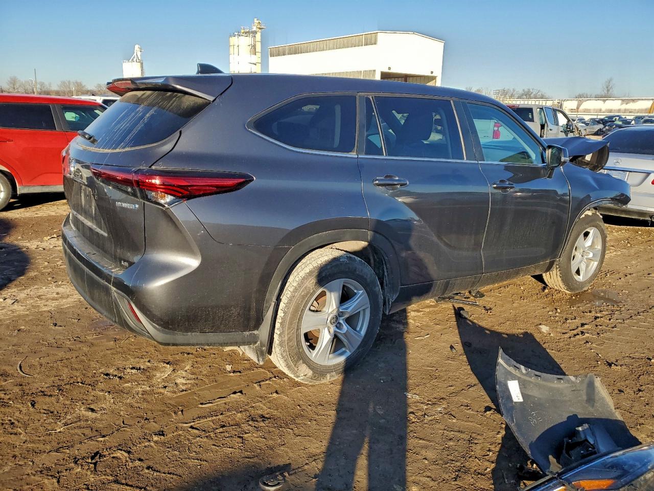 2023 TOYOTA HIGHLANDER HYBRID LE photo 3