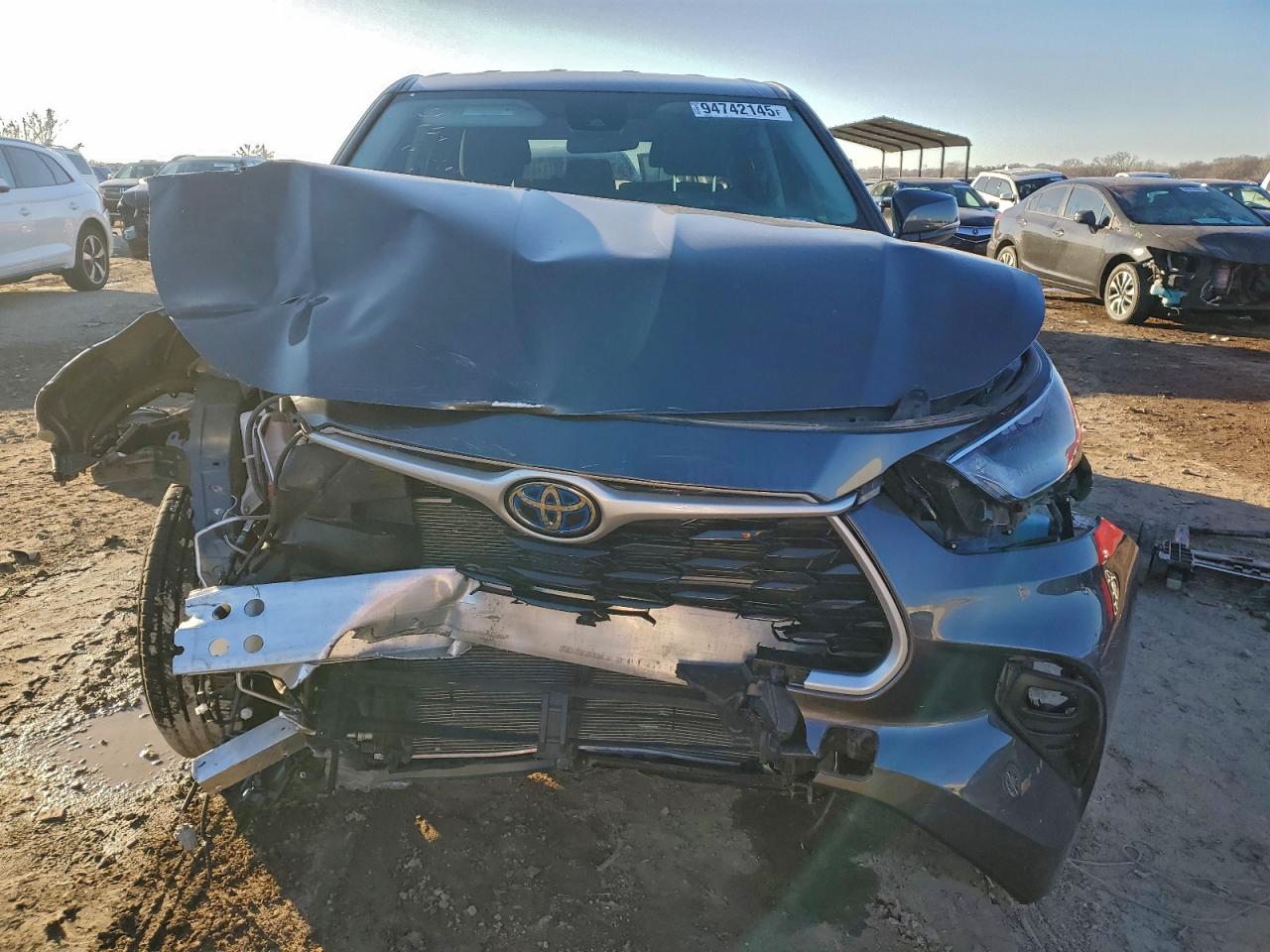 2023 TOYOTA HIGHLANDER HYBRID LE photo 5