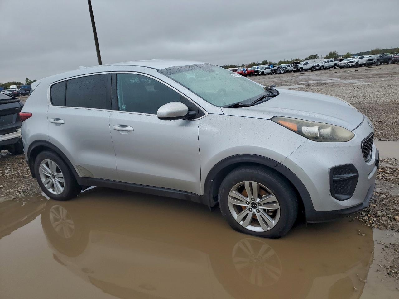 2017 KIA SPORTAGE photo 4