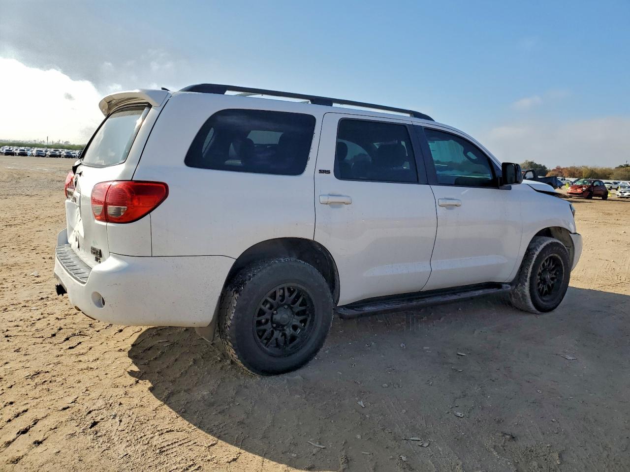 2014 TOYOTA SEQUOIA SR5 photo 3