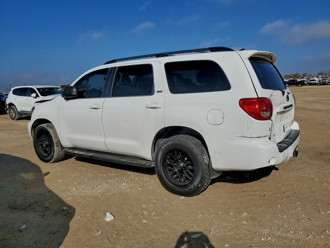 2014 TOYOTA SEQUOIA SR5 photo 2