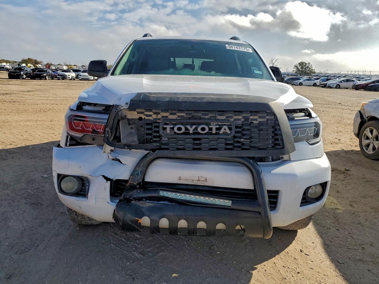 2014 TOYOTA SEQUOIA SR5 photo 5