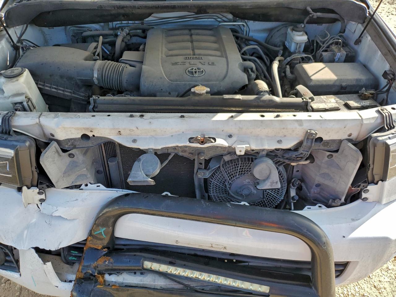 2014 TOYOTA SEQUOIA SR5 photo 12