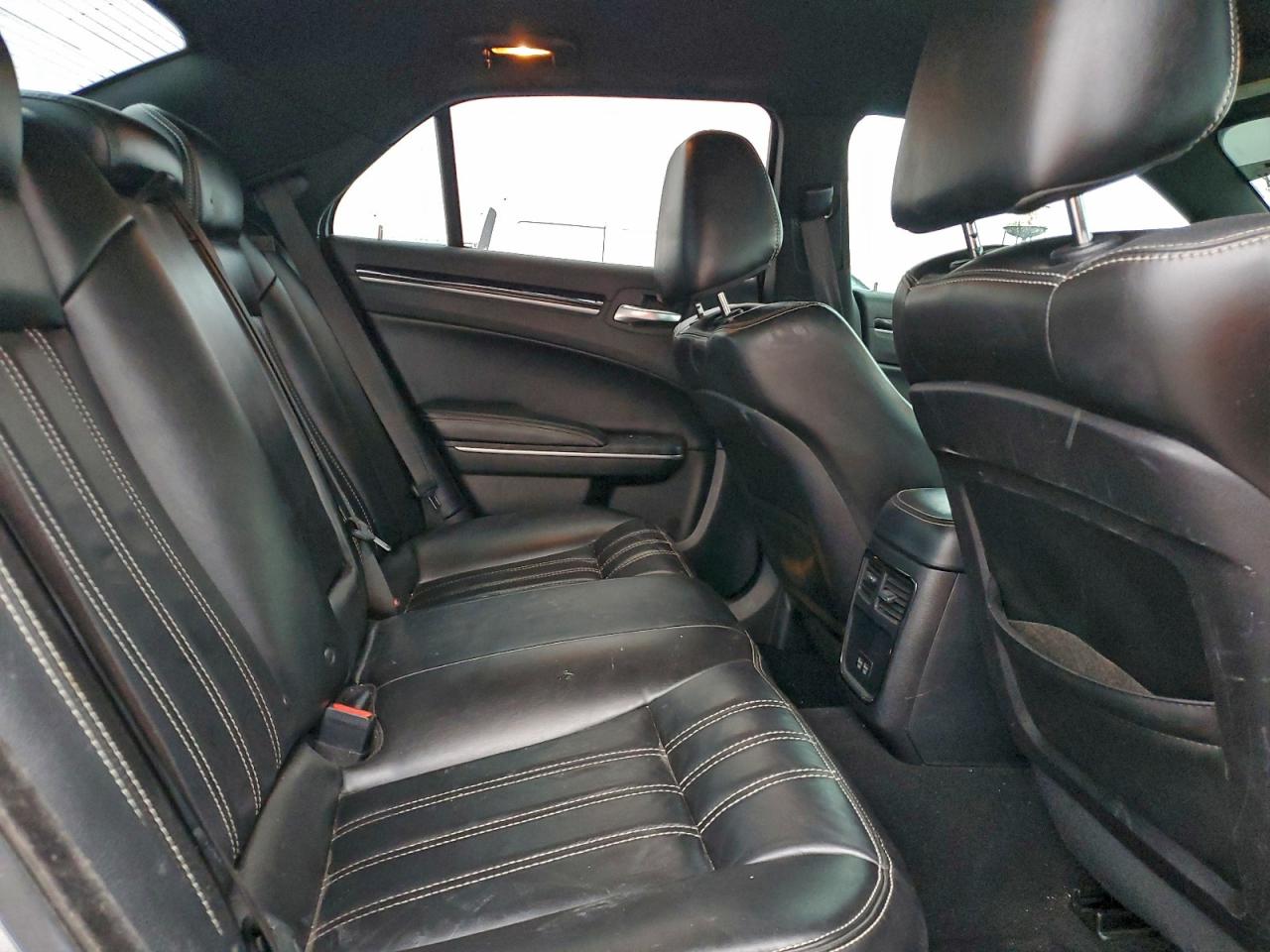 2021 CHRYSLER 300 S photo 19