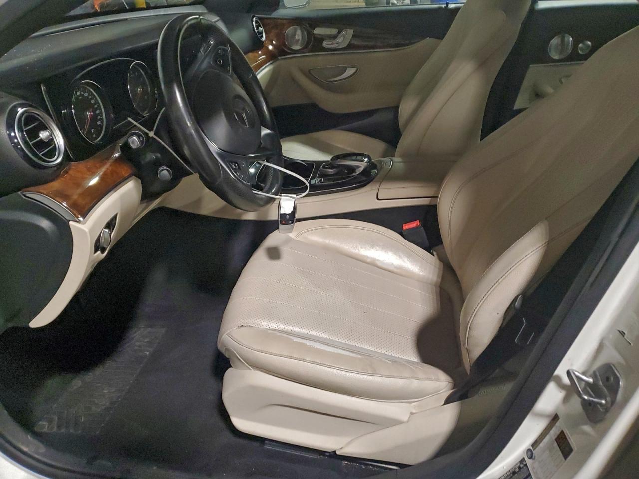 2017 MERCEDES-BENZ E 300 4MATIC photo 13