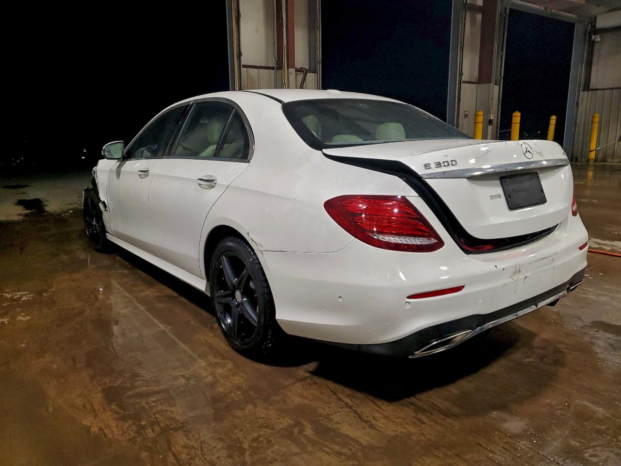 2017 MERCEDES-BENZ E 300 4MATIC photo 3