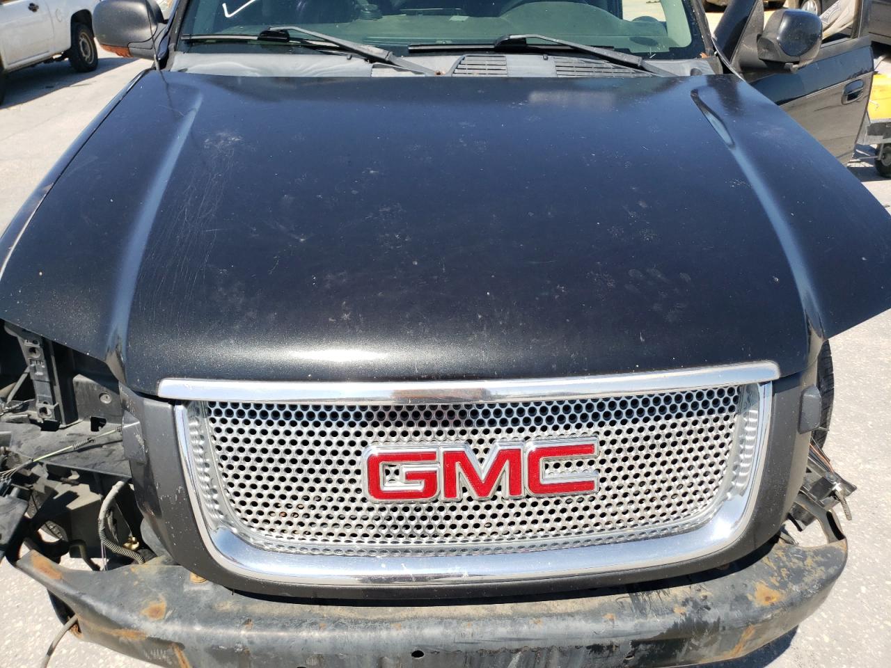 2006 GMC ENVOY DENALI photo 21