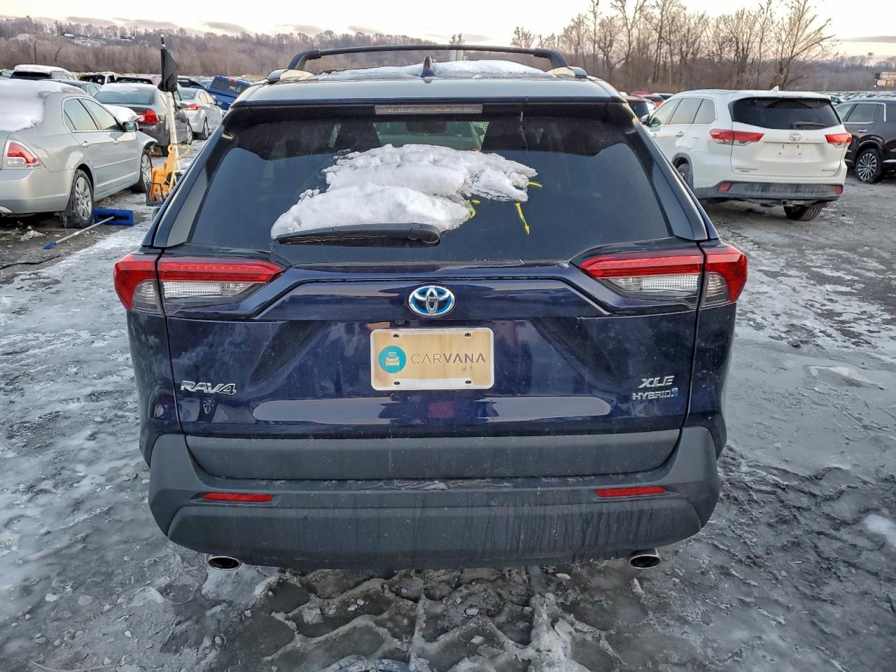 2022 TOYOTA RAV4 XLE photo 16