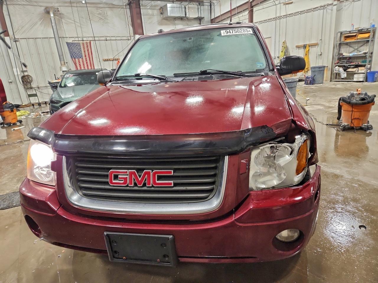 2004 GMC ENVOY photo 5