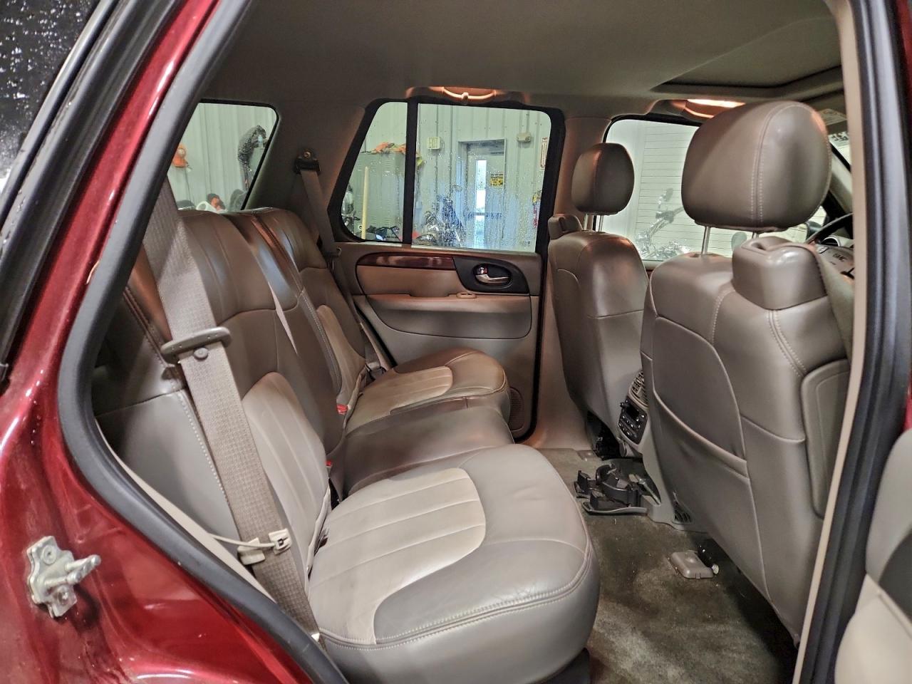2004 GMC ENVOY photo 11