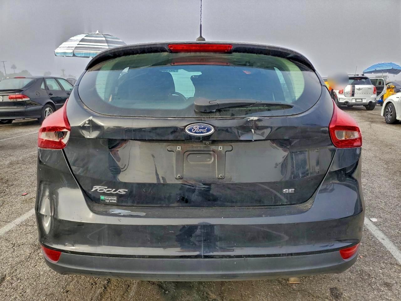 2018 FORD FOCUS SE photo 6