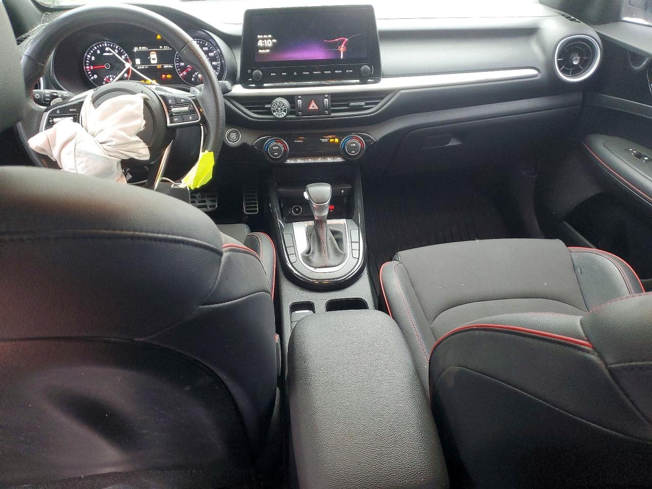 2024 KIA FORTE GT photo 15