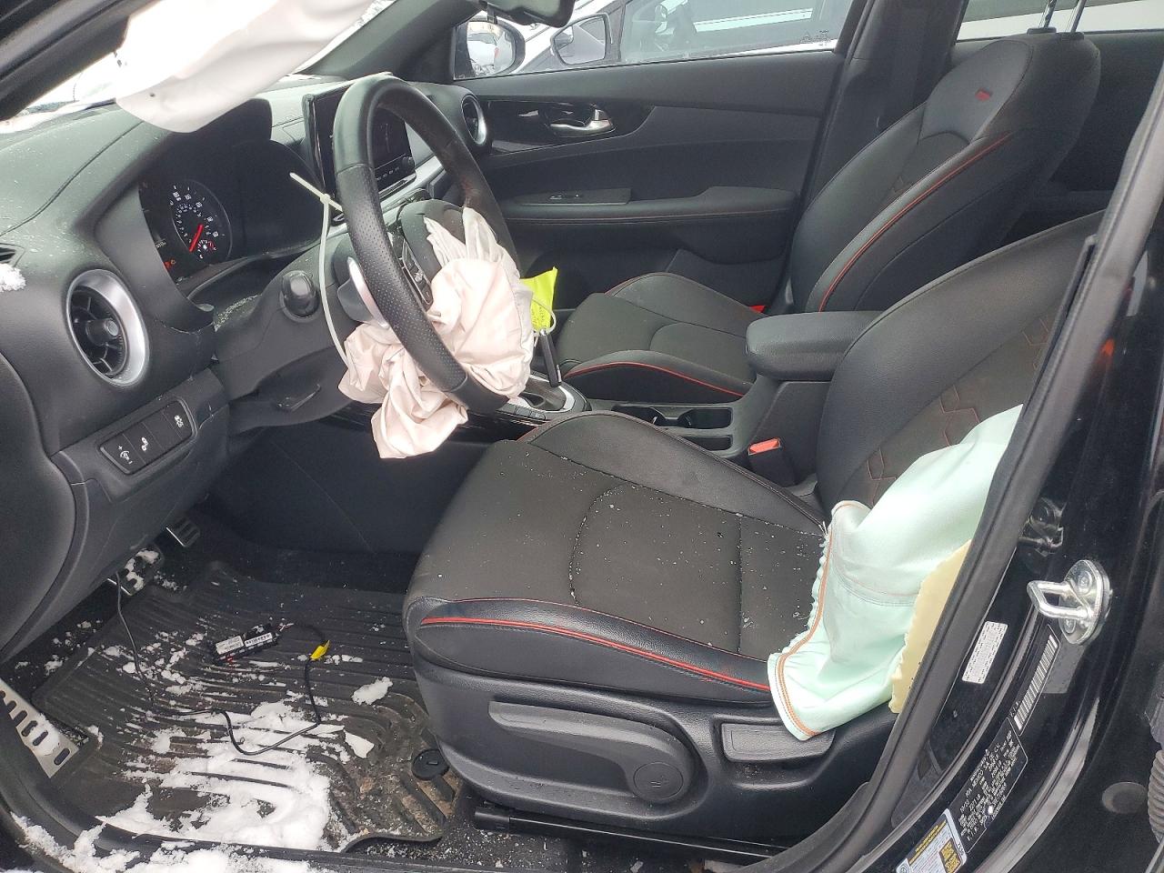 2024 KIA FORTE GT photo 13