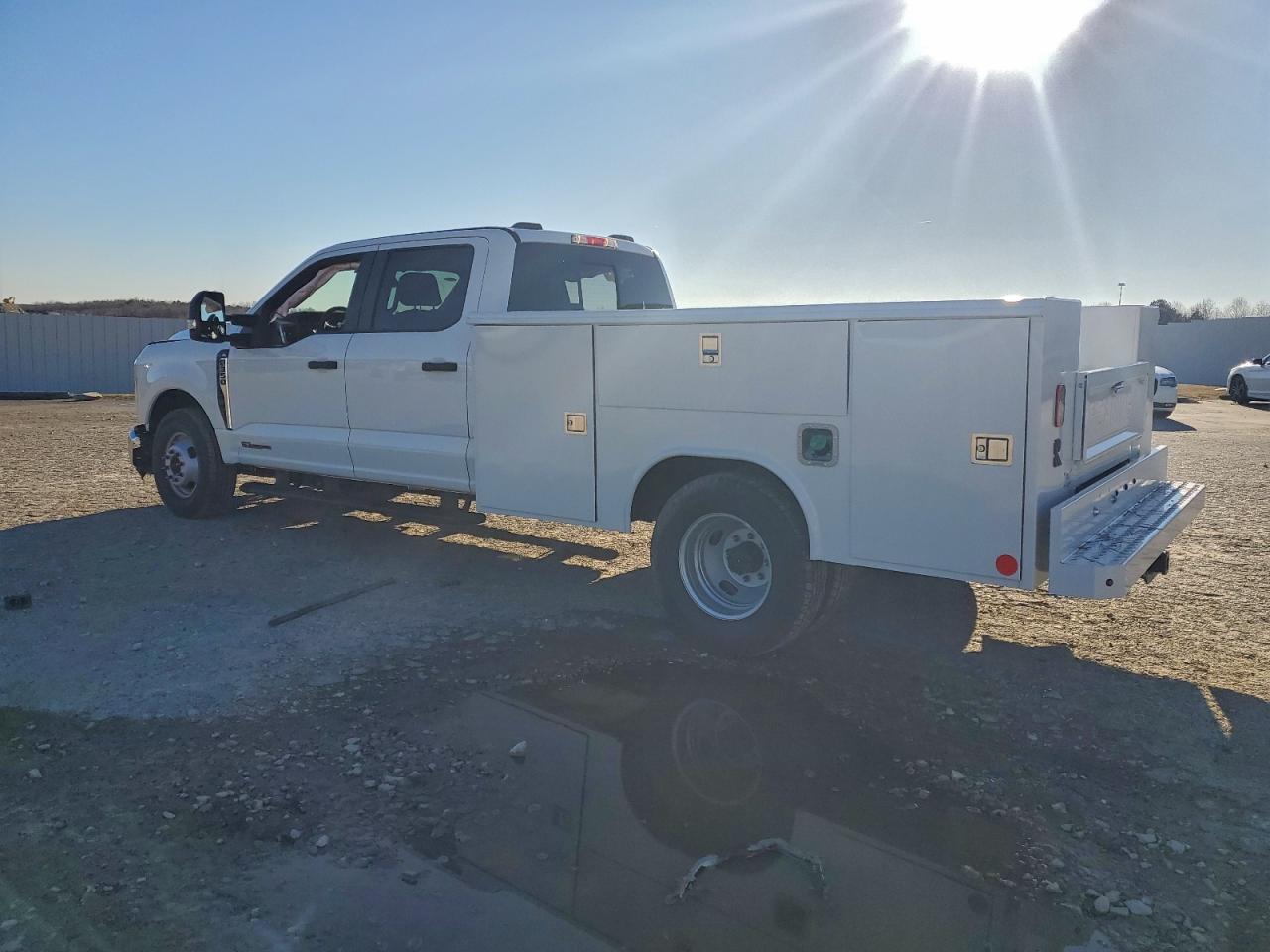 2023 FORD F350 SUPER DUTY UTILITY / SERVICE TRUCK photo 2