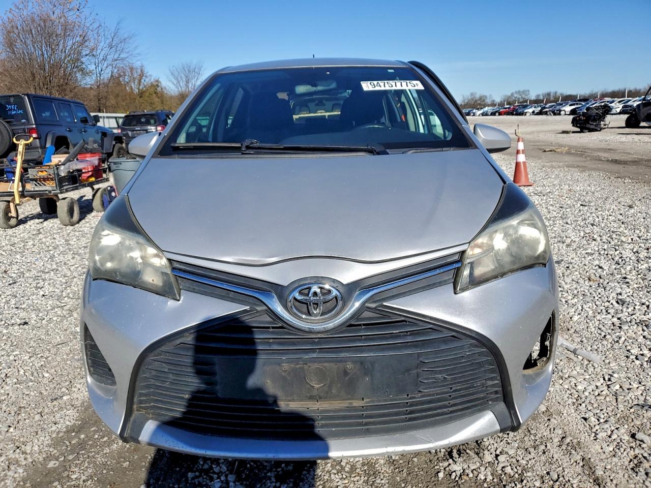 2015 TOYOTA YARIS photo 13
