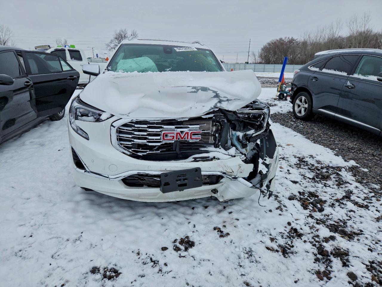 2020 GMC TERRAIN DENALI photo 5