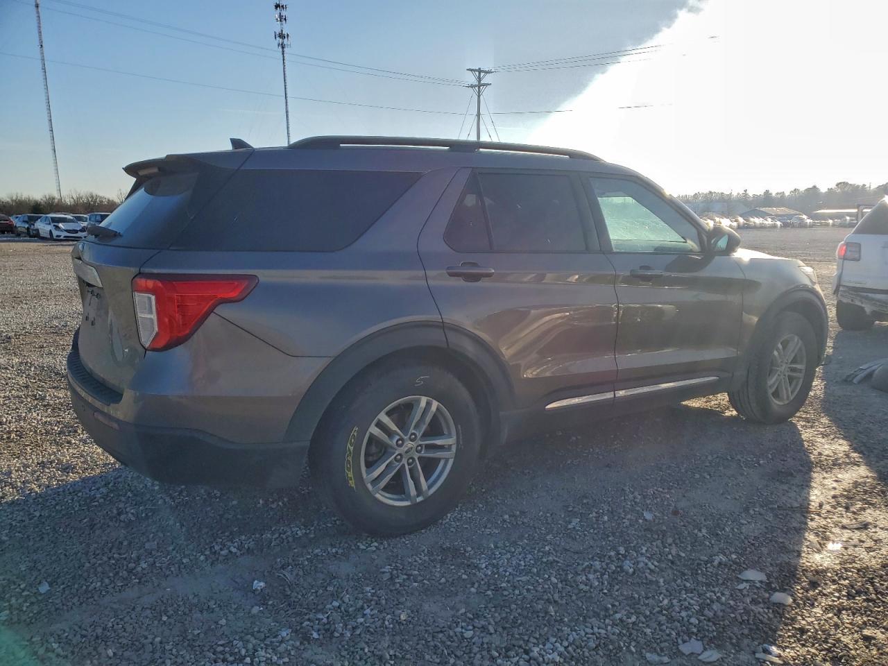 2021 FORD EXPLORER XLT photo 7